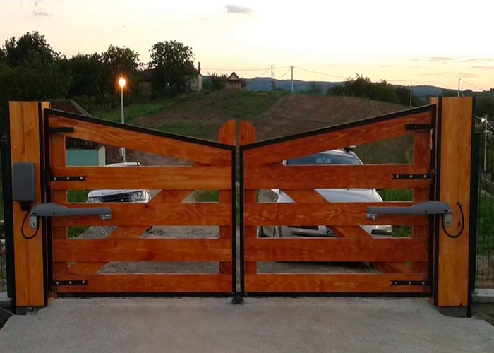 Nhung-loai-cong-viec-bao-tri-can-thiet-cho-mot-cong-tu-dong